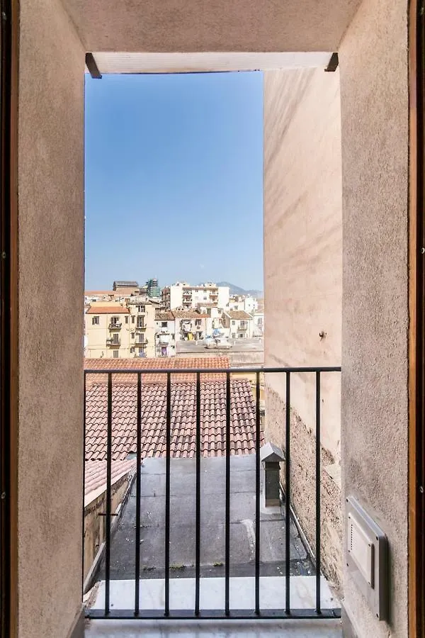 Sheralkes Bed&Breakfast Palermo 3*,  Italia